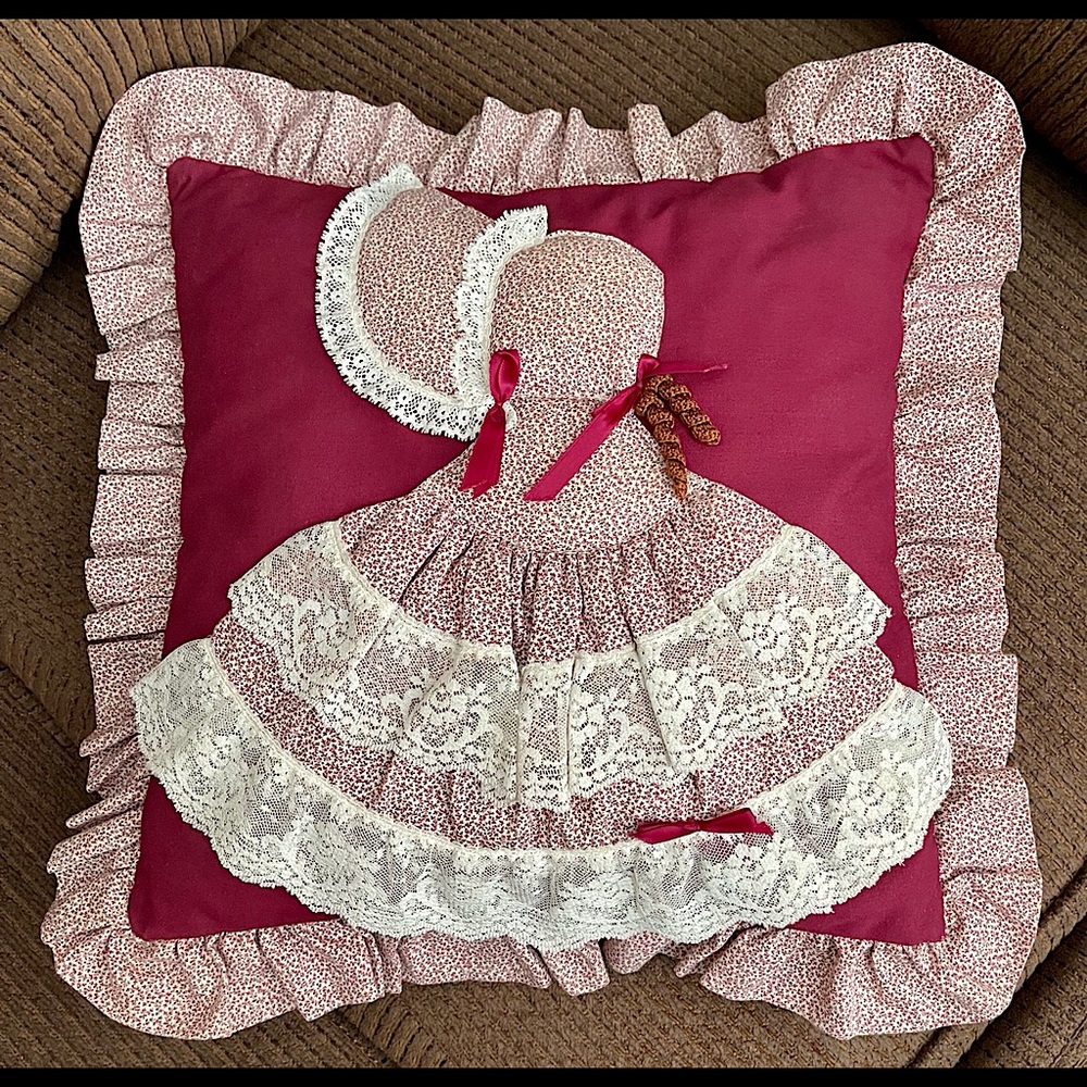 Handmade Sun Bonnet Sue Style Pillow